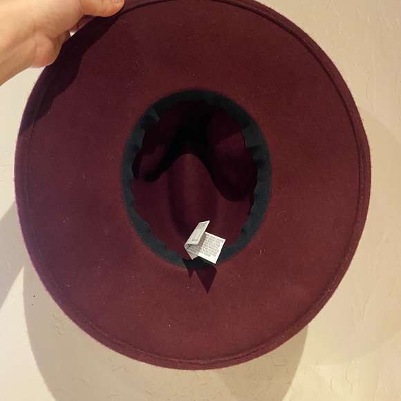Maroon mid size fedora - Picture 3 of 5